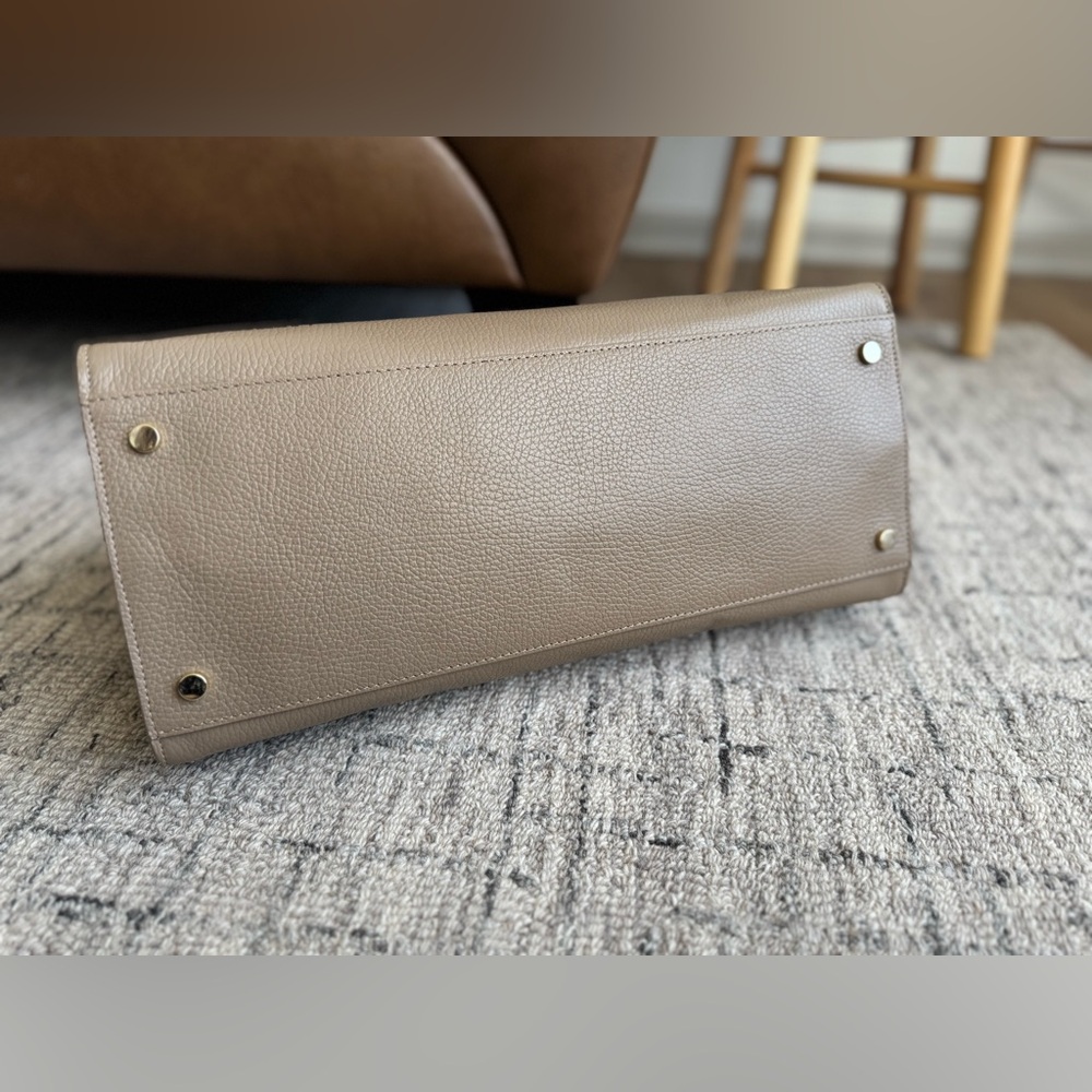 Claudia Firenze Pebbled Leather East-West Tote Bag - Picture 5 of 5